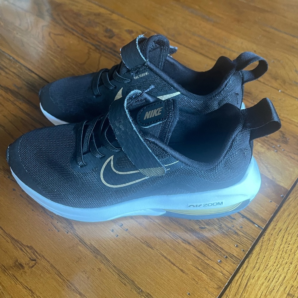 Nike air zoom boys size 12